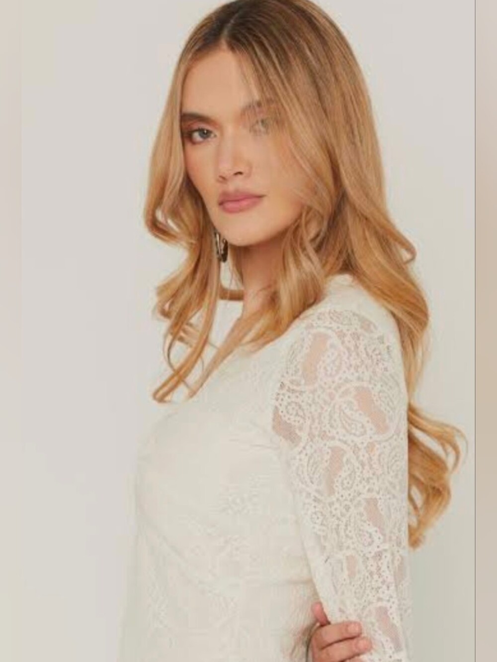 CATO Women's Cream Lace Sleeve Asymmetrical Blouse